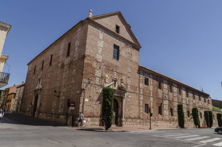 42 - Comunidad de Madrid - Alcala de Henares - colegio de Carmen Calzado